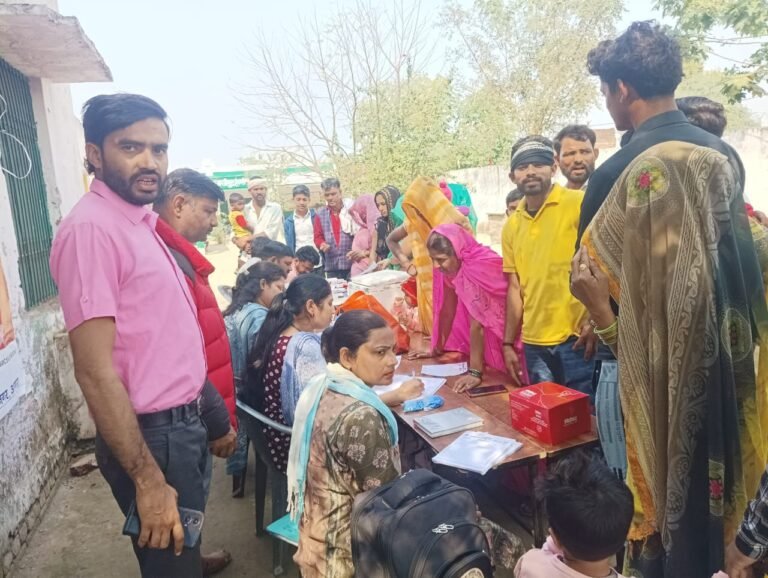 आगरा: चाचीपुरा में एकीकृत स्वास्थ्य शिविर, 208 लोगों की जांच; 4 एचआईवी व 2 सिफिलिस रिएक्टिव मिले