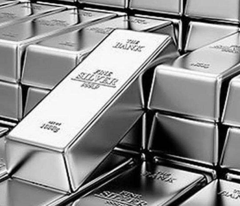 आगरा: कारीगरों ने हड़प ली एक करोड़ से अधिक की चांदी