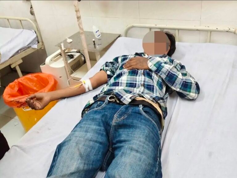 युवक ने खाया जहर आगरा रेफर