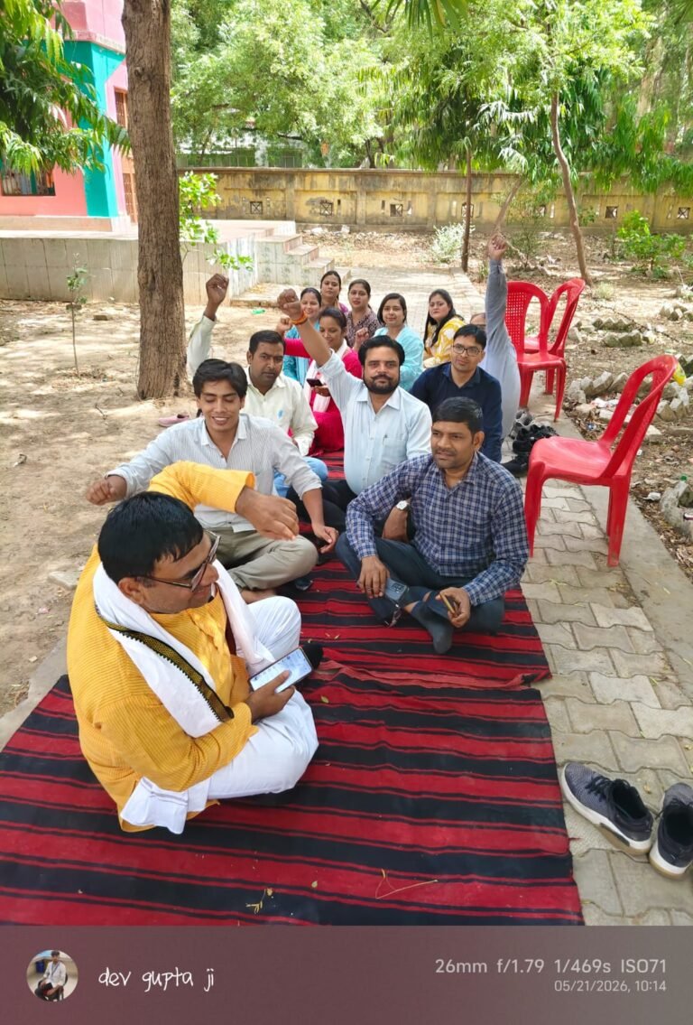 फतेहाबाद सीएचसी पर चौथे दिन भी कार्य बहिष्कार, धरने के दौरान जिला अध्यक्ष की बिगड़ी तबीयत