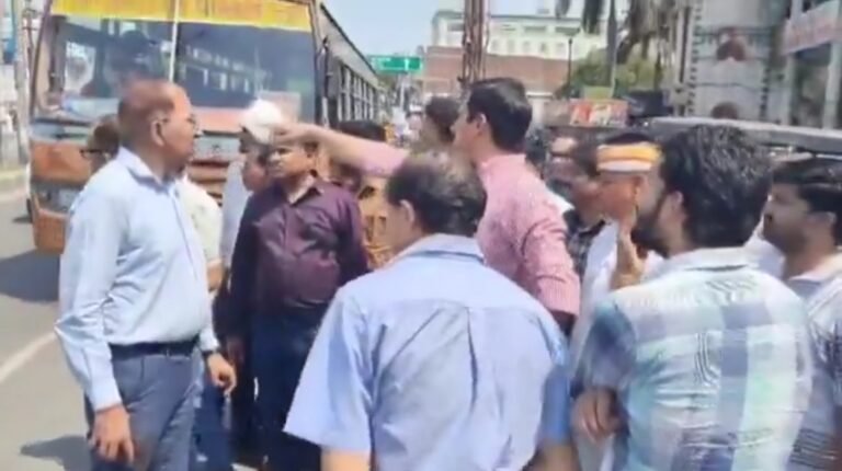 बिना अनुमति सड़क कटिंग पर नगर निगम का बड़ा एक्शन, 10 लाख का जुर्माना और एफआईआर की तैयारी