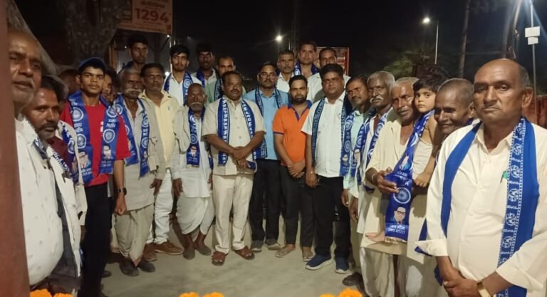 गोवर्धन के खामनी गांव में बसपा की पिछड़ा वर्ग भाईचारा कमेटी की बैठक संपन्न
