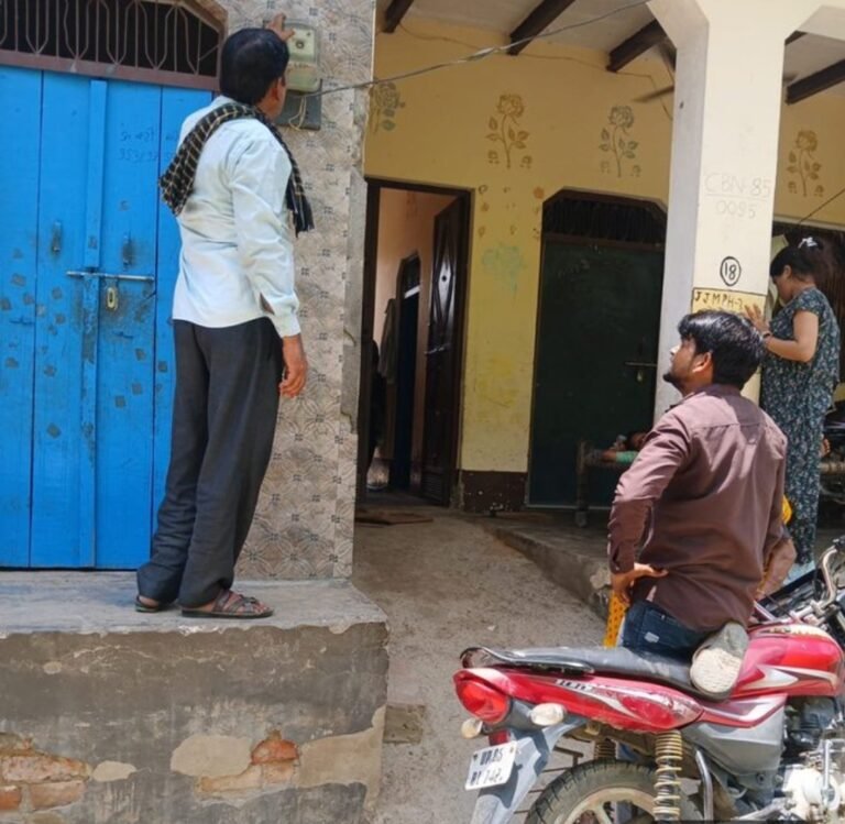 हाथरस में बिजली विभाग का राजस्व वसूली अभियान तेज, बकायेदार उपभोक्ताओं पर कार्रवाई