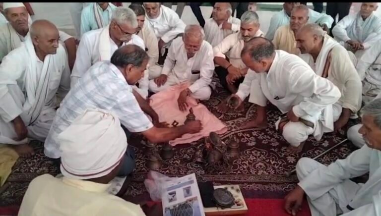 मंशा देवी मंदिर में हुई चोरी को लेकर महापंचायत का आयोजन, दोषियों के खिलाफ होगी कानूनी कार्रवाई