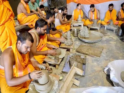 श्रावण में शिवभक्ति से मन होता है निर्मल,संस्कारयुक्त शिक्षा की भी है आवश्यकता: देवकी नंदन महाराज