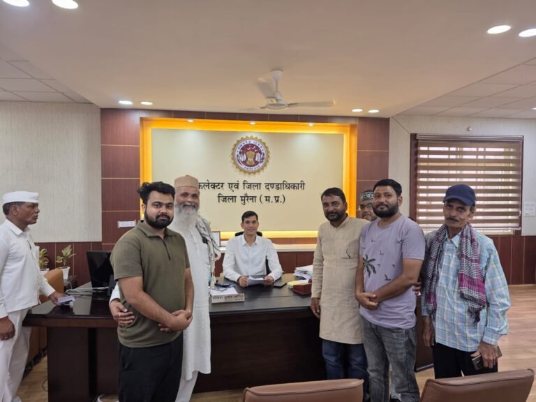 कब्रिस्तान की बदहाल स्थिति देख चिंतित हुए परवेश खान, कलेक्टर से की अस्थायी बाउंड्री और तार फेंसिंग की मांग
