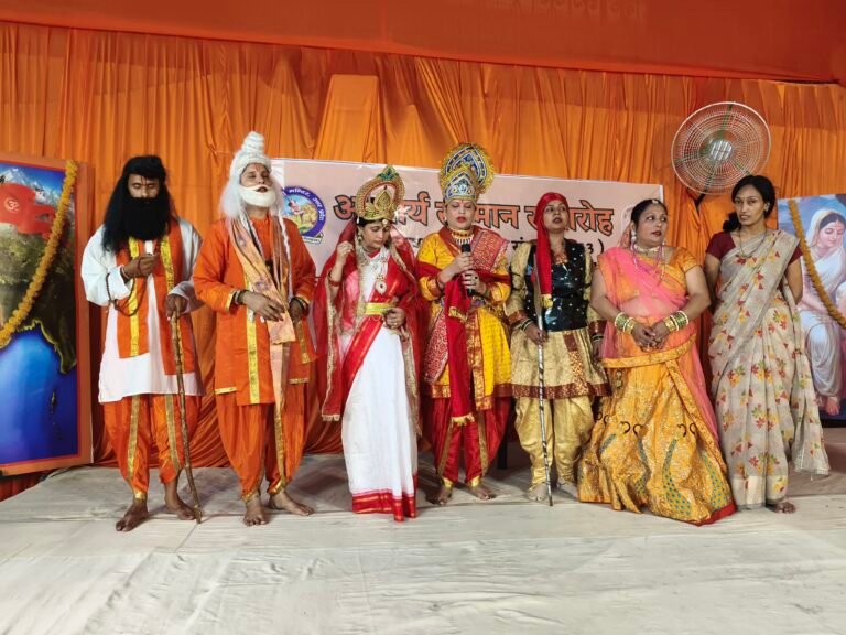 मथुरा: बृज बाल कल्याण समिति का भव्य “आचार्य सम्मान” समारोह | गुरुजनों का हुआ सम्मान | सांस्कृतिक प्रस्तुतियों ने जीता दिल